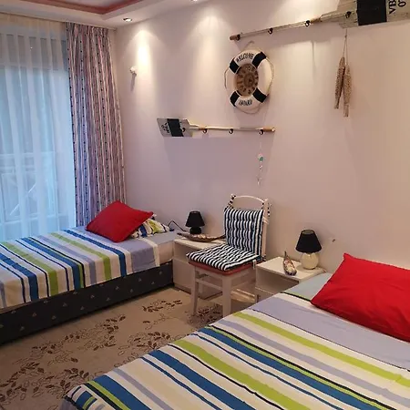 Апартамент Съни Дей6 Apartment
