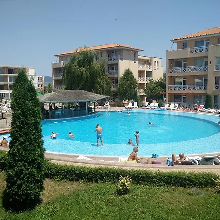 Апартамент Съни Дей6 Apartment