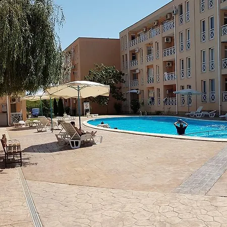 Апартамент Съни Дей6 Apartment *