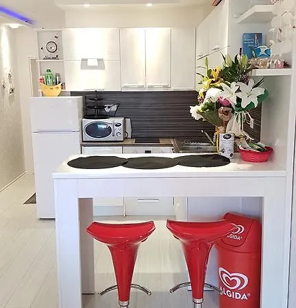 Апартамент Съни Дей6 Apartment