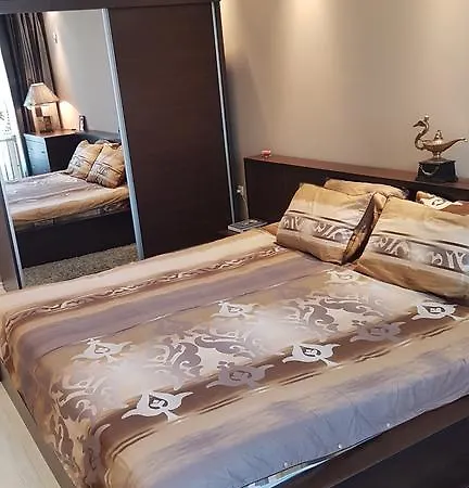 아파트 Апартамент Съни Дей6 *